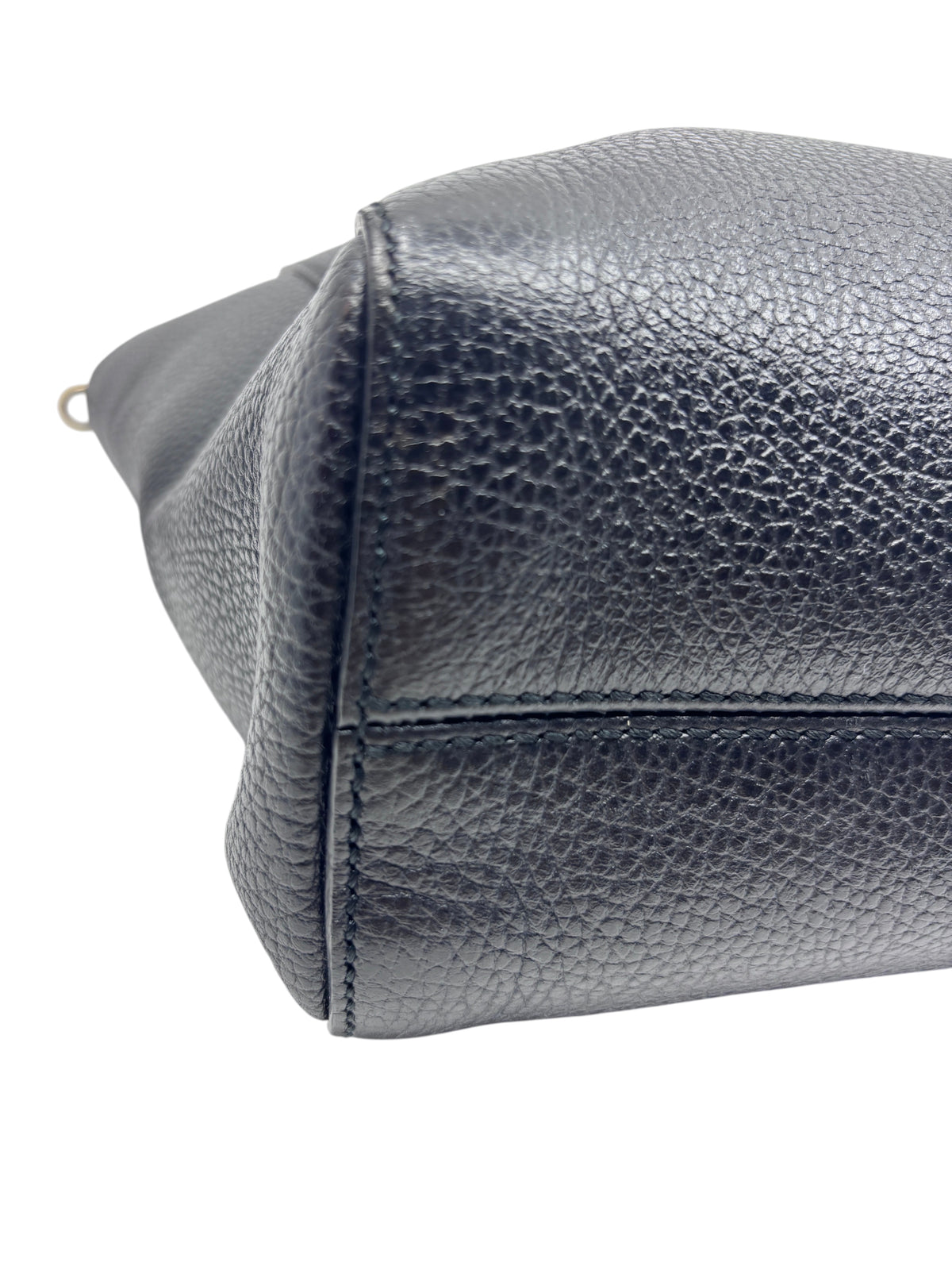 Posh Purse Co navy Gucci Swing tote bag showing the detailed texture of the pebbled leather base and side stitching.