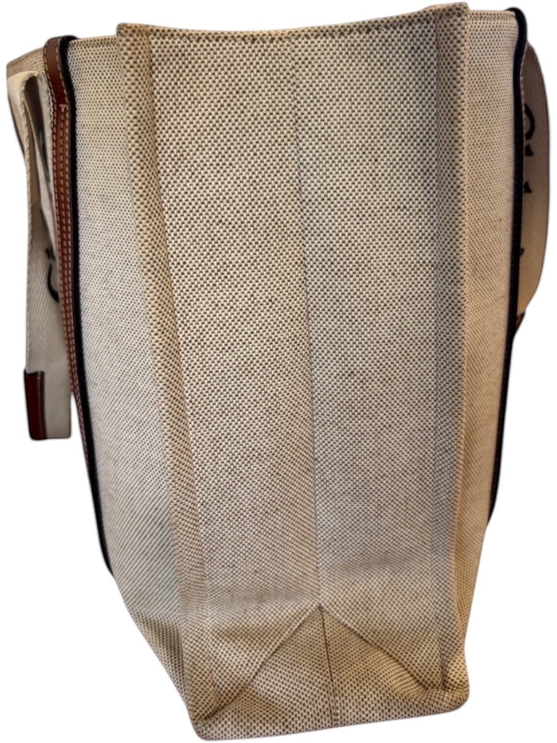 Posh Purse Co beige Chloe Woody Large tote bag made of canvas with leather trim and signature logo straps.