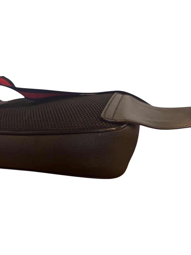 Posh Purse Co Gucci Soft GG Supreme Monogram Web Belt Bag in black and grey GG Supreme canvas with red and green stripe detail and leather trim.