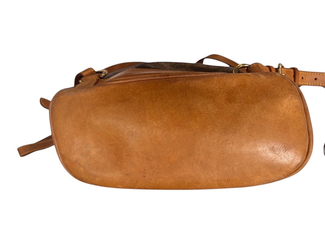 Posh Purse Co. Louis Vuitton Monogram Bucket Montsouris backpack with vachetta leather trim and gold-tone hardware.